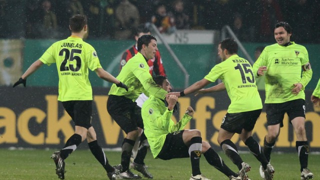 Alemannia Aachen v Eintracht Frankfurt - DFB Cup