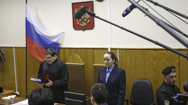Schuldspruch gegen Michail Chodorkowskij: Richter Wiktor Danilkin verliest am 27. Dezember 2010 das Urteil im Prozess gegen Michail Chodorkowskij und Platon Lebedjew.