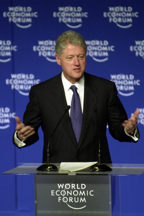 Bill Clinton spricht auf dem Weltwirtschaftsforum in Davos