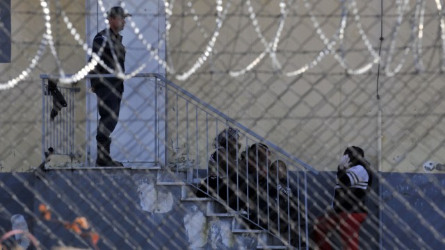 Kinderdienst: Griechenland will Grenzzaun bauen