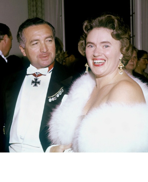Erich Mende mit Frau Margot, 1958 FDP