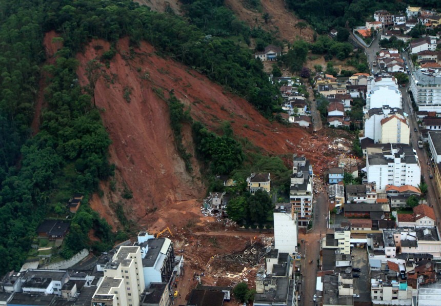 DEATH TOLL RISES UP TO 394 AFTER HEAVY RAINS IN BRAZIL