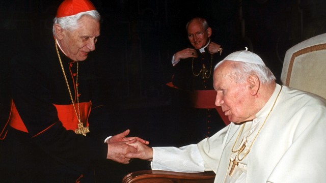 Joseph Ratzinger und Papst Johannes Paul II., 2002