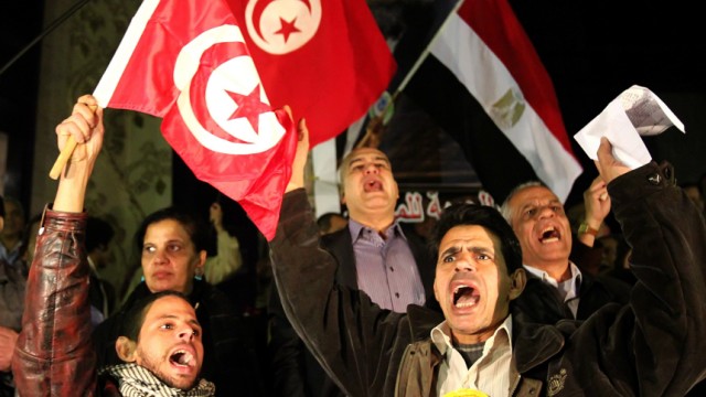 Egyptians gather in support to Tunisia latest events