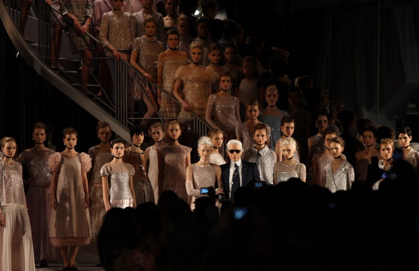 Armani, Chanel, Dior: Couture im Star- und Lichterglanz
