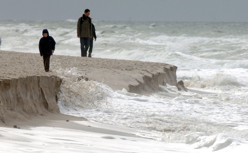Stürme setzen Sylt schwer zu - Nordsee nagt an Dünen und Kliffkanten