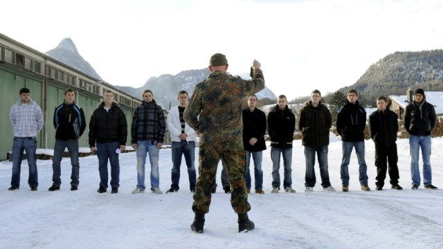 Wehrbeauftragter ruegt Fuehrungsmaengel in der Bundeswehr