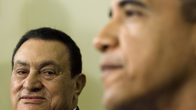 USA und der Umbruch in Ägypten: Ägyptens zurückgetretener Staatschef Mubarak bei einem Treffen mit Barack Obama: Auch Washington war nur Zuschauer, als in Ägypten Geschichte geschrieben wurde.