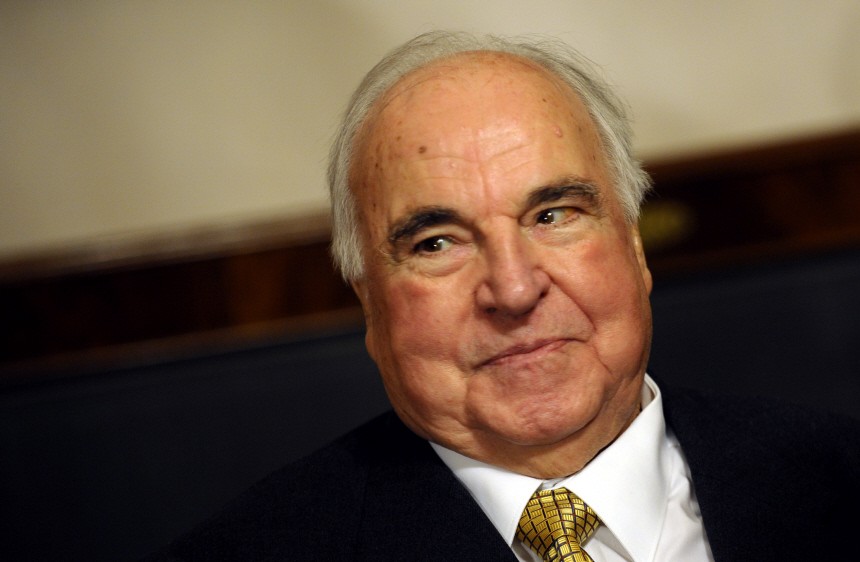 Kinderdienst: Jahresrueckblick 2010 - Leute: Helmut Kohl wird 80