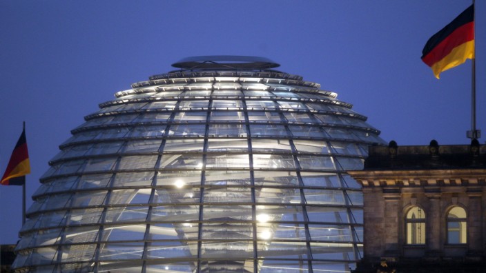 Sicherheitsmaßnahmen nach Terrorwarnung - Reichstag