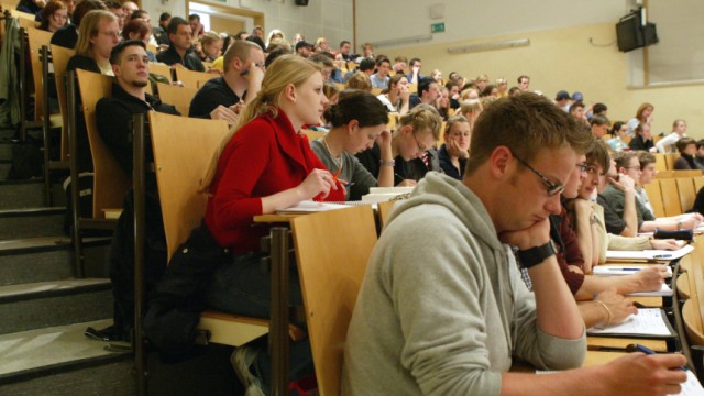Thueringen sieht moeglichem 'Ansturm' auf die Hochschulen positiv entgegen