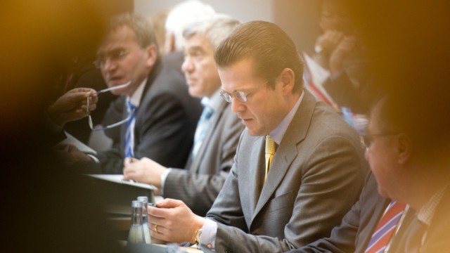 Verteidigungsminister Guttenberg bei CDU/CSU-Fraktionssitzung