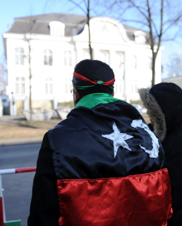 Proteste vor libyscher Botschaft in Berlin