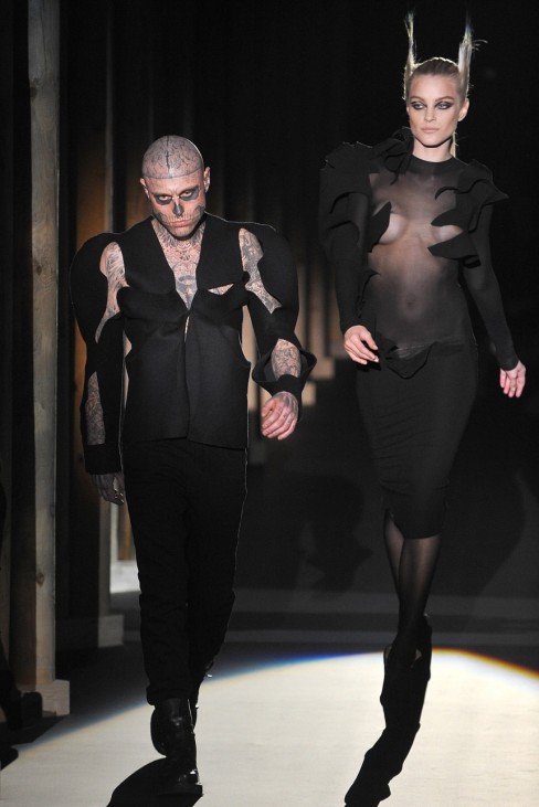 Thierry Mugler: Runway - Paris Fashion Week Fall/Winter 2012