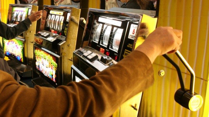 Suchtbekaempfung: Kneipen sollen auf Spielautomaten verzichten