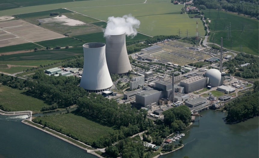 Kernkraftwerke Neckarwestheim und Philippsburg muessen vom Netz