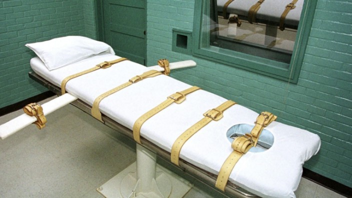 In solchen Kammern wird in den USA die Todesstrafe vollzogen. Eine ganze Reihe von Pharmaunternehmen weigert sich inzwischen, die Henker mit den Bestandteilen des dazu verwendeten Todescocktails zu ve