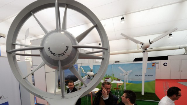 Kleinwindkraftanlage auf der Messe 'new Energy'