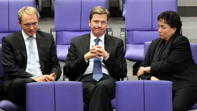 FDP-Generalsekretär der FDP, Christian Lindner (l-r), FDP-Chef und Bundesaußenminister Guido Westerwelle (FDP) und die Fraktionschefin Birgit Homburger