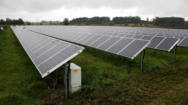 Protest in Indersdorf: In Haimhausen gibt es bereits eine Photovoltaikanlage - bei Niederroth soll jetzt eine entstehen.