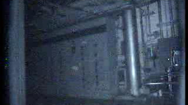 Japan: Atomunglück in Fukushima: Aus Reaktor 2 - hier eine Roboter-Aufnahme aus dem Inneren der Anlage - sollen 25.000 Tonnen radioaktiv verseuchtes Wasser abgepumpt werden.