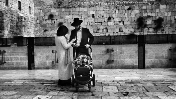 Israel: Familie an der Klagemauer, Jerusalem, 2011.