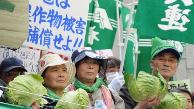 Protest of Fukushima Farmers in front of TEPCO in Tokyo