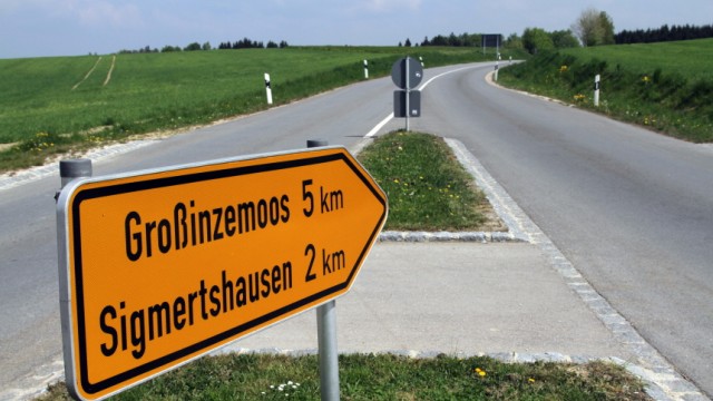 Röhrmoos: Zwischen dem Kreisverkehr in Rumeltshausen und Sigmertshausen fehlt ein Radweg.