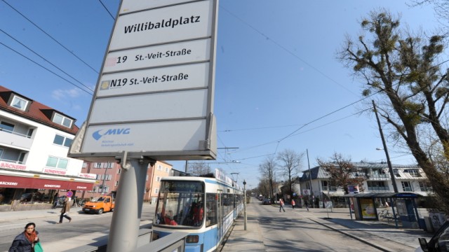 Münchner Westen: Linie 19: Baustelle auf der Tramlinie 19 zwischen Willibaldplatz und Am Knie: Wegen Gleisarbeiten müssen im Sommer noch mehr Fahrgäste umsteigen.