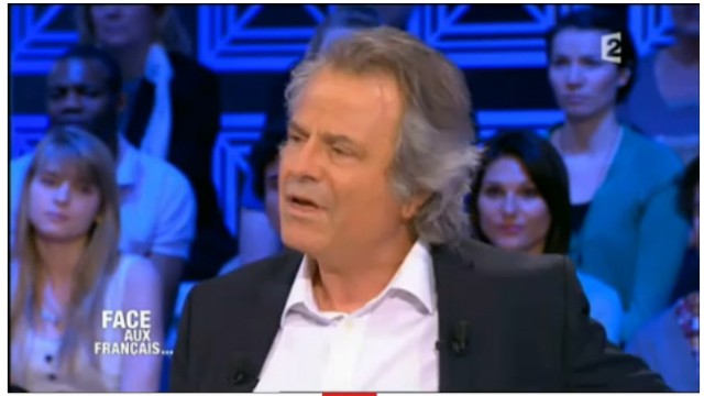 Sendung nach Kritik am Präsidenten abgesetzt: Der Autor Franz-Olivier Gisbert muss seine eigene Sendung absetzen. Hier verteidigt er seine kritische Biographie über Sarkozy in der Show eines TV-Kollegen.