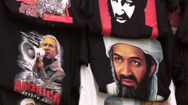T-Shirts mit Bildern von Bin Laden, George Bush und Terroranschlag in Hongkong