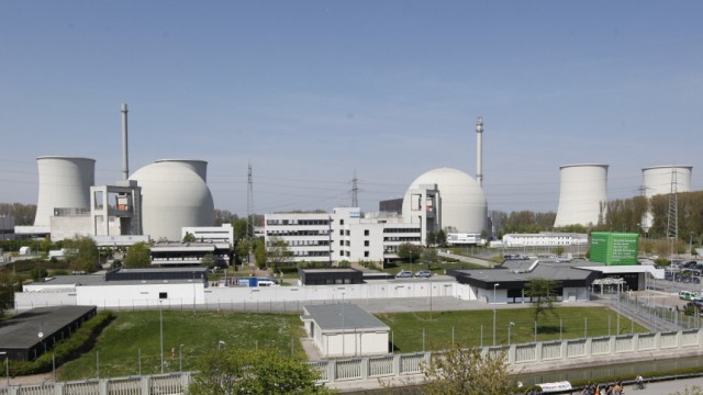 Hessisches Atomkraftwerk: Immer wieder kommt es zu Vor-, Zwischen- oder Störfällen in deutschen Atomkraftwerken. Für Atomkraftgegner belegen sie eine Unsicherheit der Anlagen. Betreiber und Umweltbehörden halten sie meist für ungefährlich und "nicht meldepflichtig".