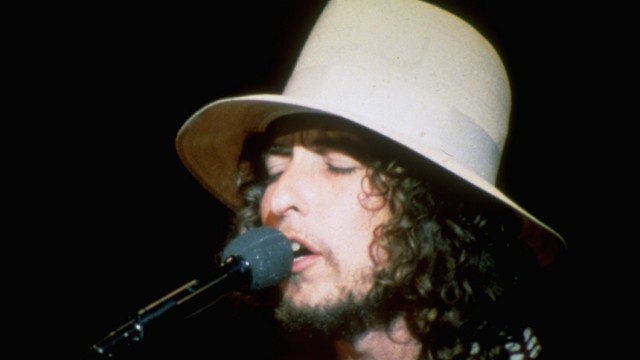 Bob Dylan zum 70. Geburtstag: Klug und renitent, von Journaille und Publikum immer unerwartet: Bob Dylan, hier bei einem Auftritt in San Francisco, 1976.