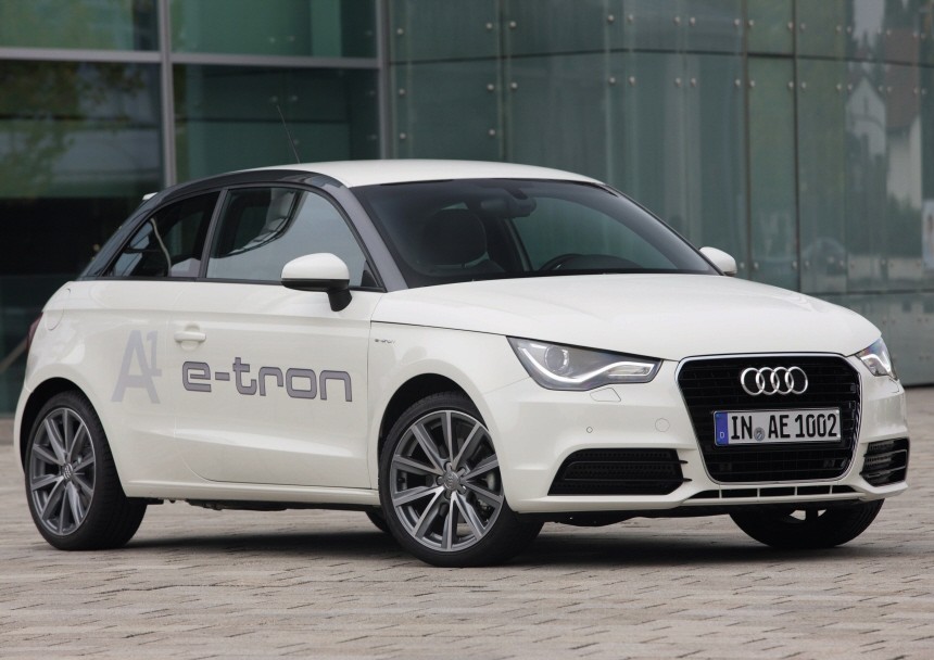 Flottenversuch Muenchen: Audi A1 e-tron beim Ladevorgang