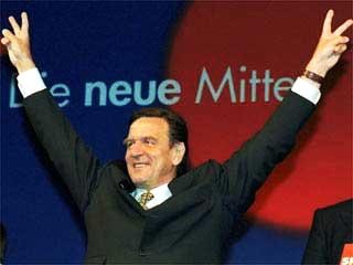 Schröder nach dem Wahlsieg 1998