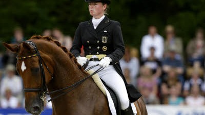 Neuer Dopingfall im Reitsport: Isabell Werth droht nach dem positiven Dopingtest ihres Pferds eine zweijährige Sperre durch den Weltverband FEI.