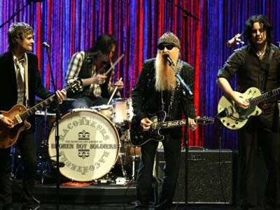 ZZ Top-Sänger Billy Gibbons und The Raconteurs, rtr