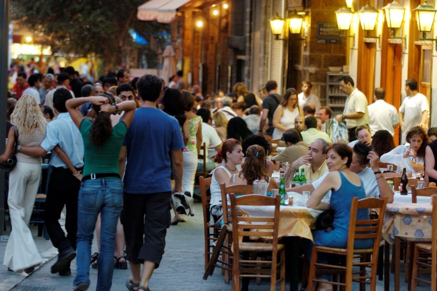 Touristen in der Altstadt von Athen, 2004