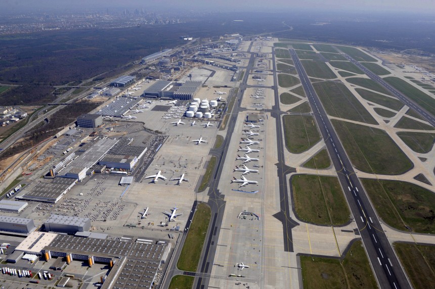 Deutschlands groesster Flughafen wird 75 Jahre alt