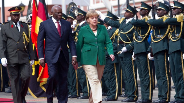 Kanzlerin Merkel in Angola