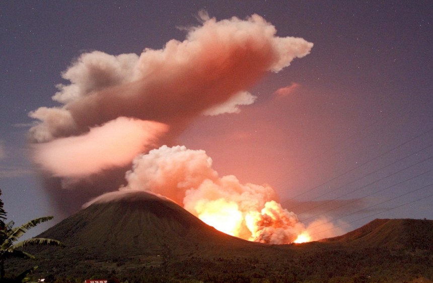 Mount Lokon spews hot gas and lava
