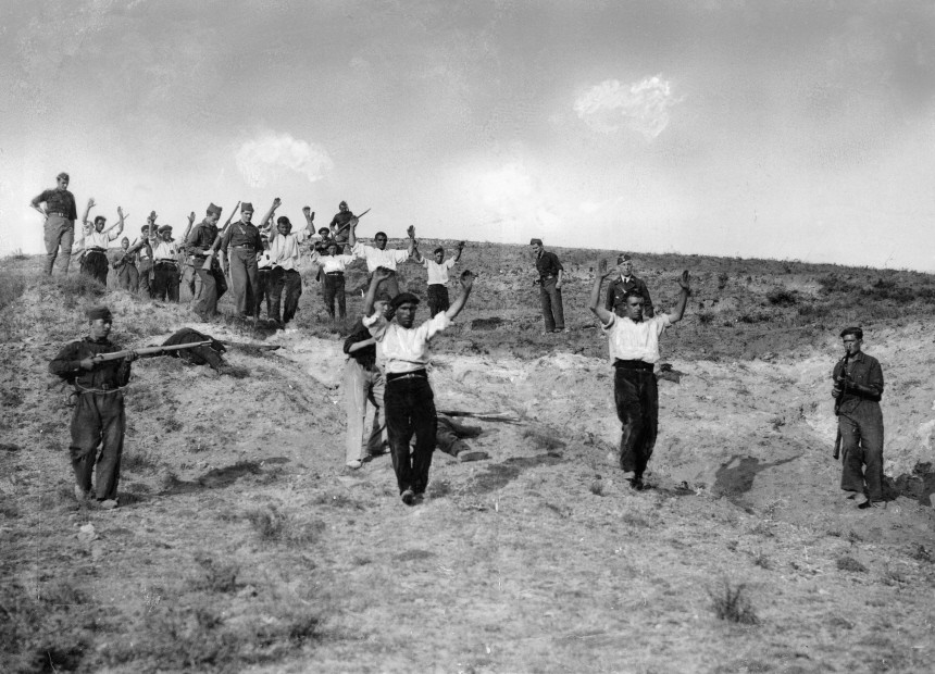 Franco-Truppen führen Gefangene zur Erschießung, 1936