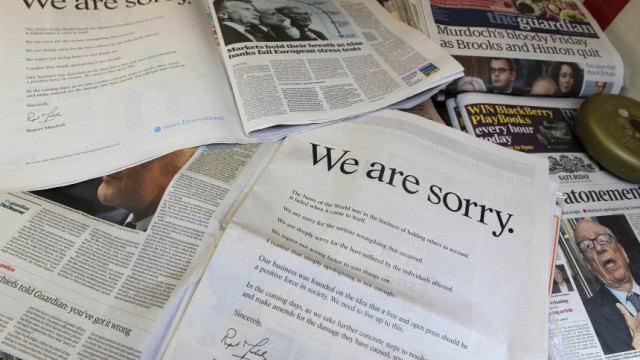 Abhörskandal um "News of the World": "We are sorry": Mit dieser ganzseitigen Anzeige, die in allen landesweit erscheinenden Zeitungen abgedruckt wurde, bittet der Medienunternehmer Rupert Murdoch die Briten um Entschuldigung.