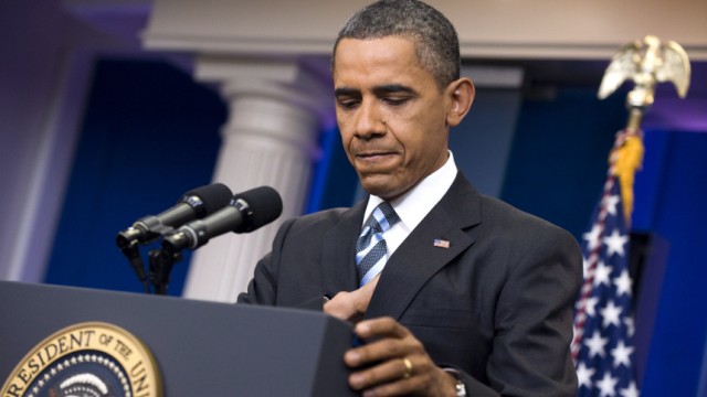 US President Barack Obama continues debt ceiling and budget negot