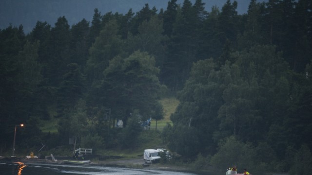 Massaker in Norwegen: Rettungskräfte ermitteln weiter auf der Ferieninsel bei Oslo.