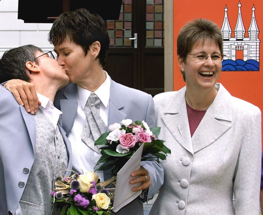 10 Jahre Ehe für Homosexuelle