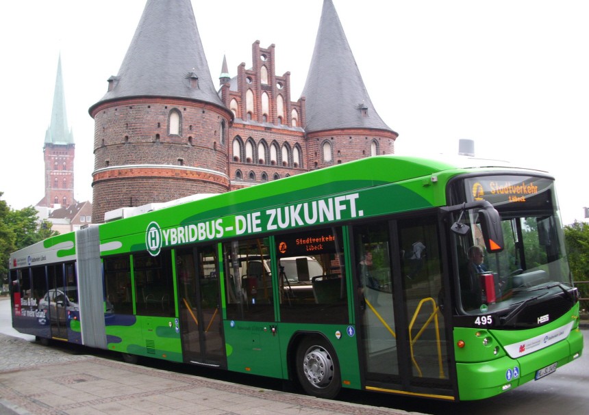 Lübeck setzt auf Linienbusse mit Hybridantrieb