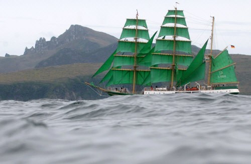 Die "Alex von Humboldt" auf dem Weg nach Kap Hoorn, dpa