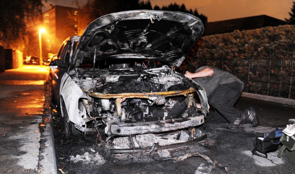 Erneut Autos in Berlin in Flammen - Neun Pkw angezuendet