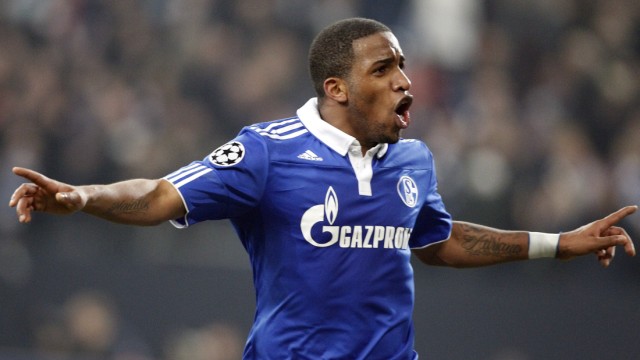 Farfan vor Comeback fuer Schalke in Mainz